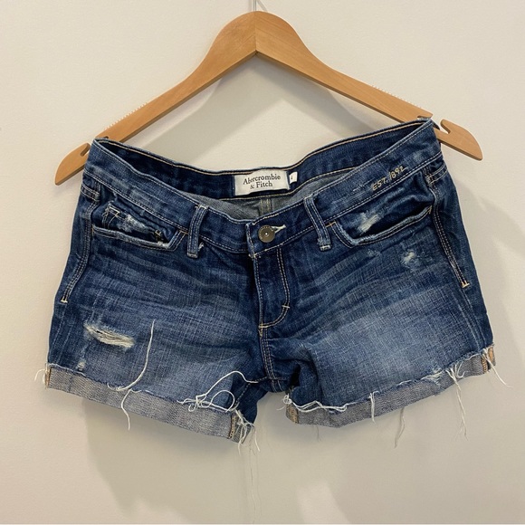 Various size 4 (size 27) denim shorts - Picture 4 of 6
